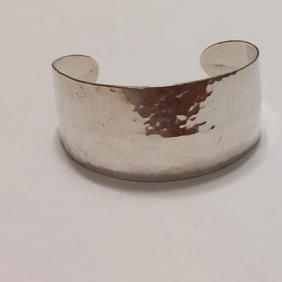 James Avery Retired Hammered    Cuff - Picture 1 of 5